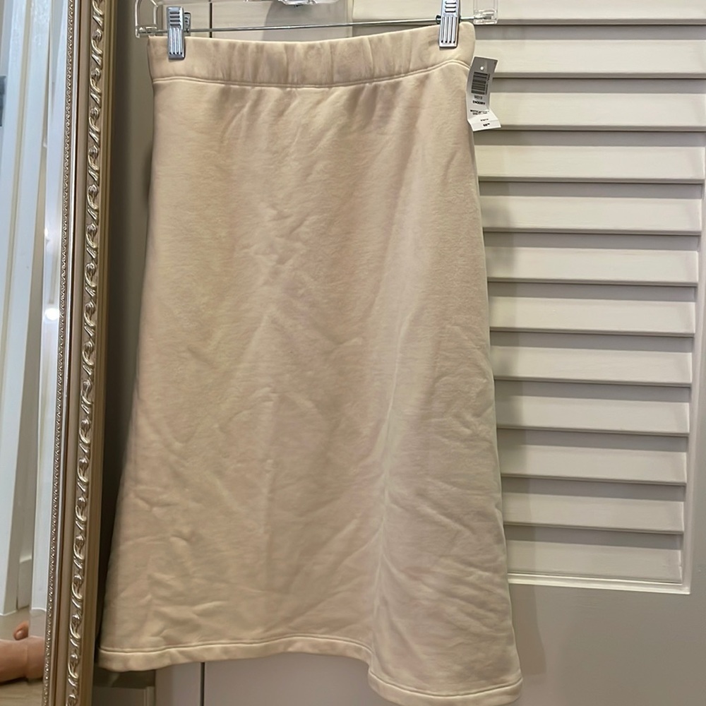 Aritzia The Group by Babaton Enquiry Skirt (Whitecap Grey) (Size XS) (NWT)